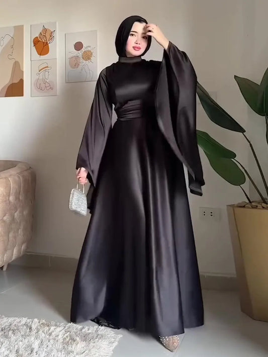 Dubai Style Abaya – Elegant Flared Sleeves & Belted Waist
