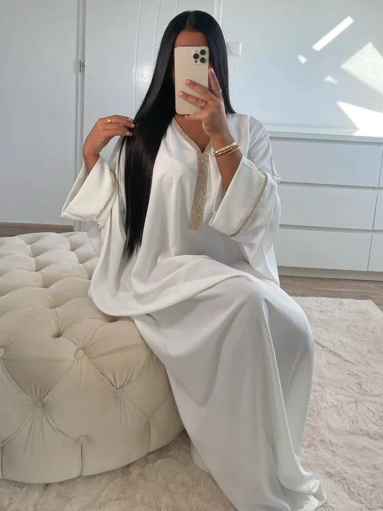 V-Neck Abaya – Soft & Chic