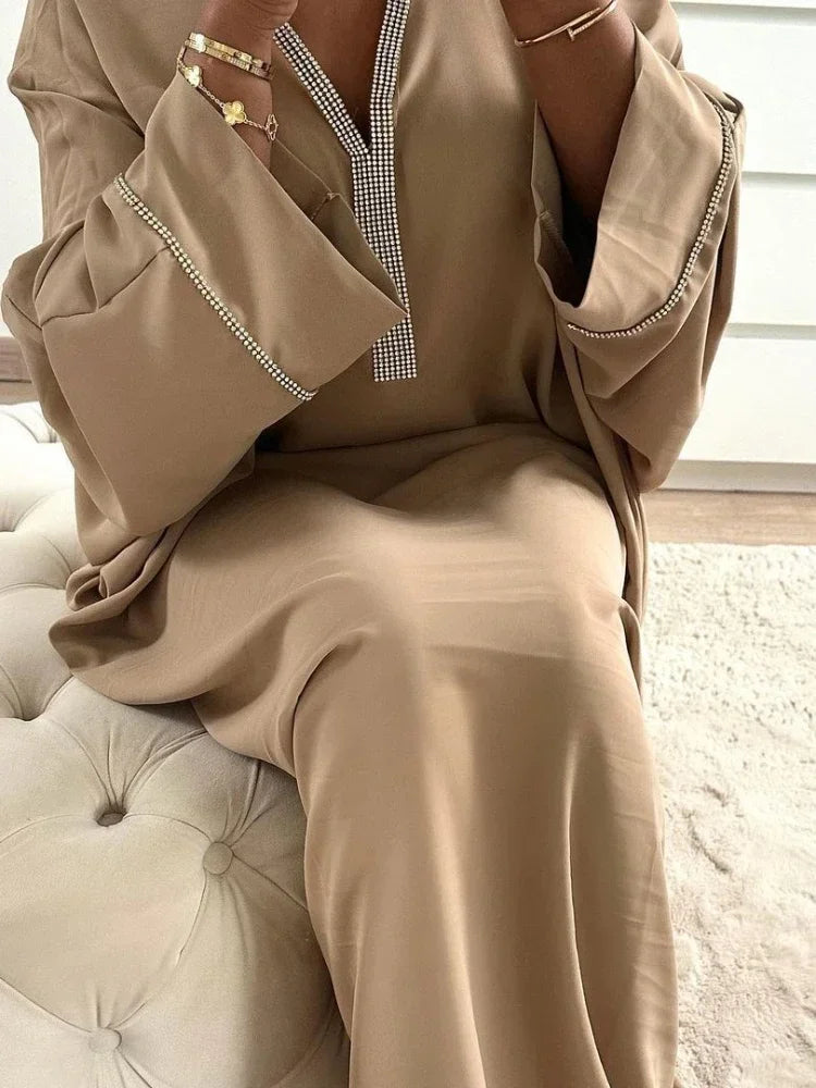 V-Neck Abaya – Soft & Chic